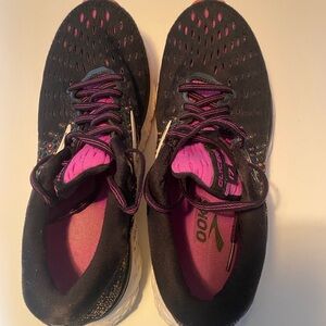 Women’s Brooke’s Glycerin 17 shoes